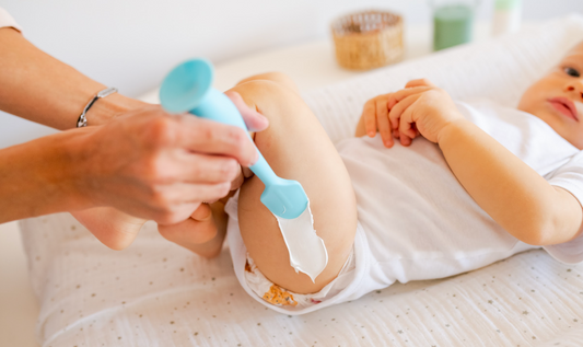 5 Reasons You Need a Diaper Cream Applicator