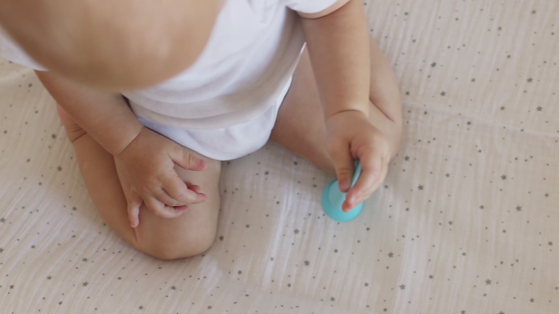 Load video: Bumco Baby Bum Brush Diaper Rash Creap Applicator Spatula